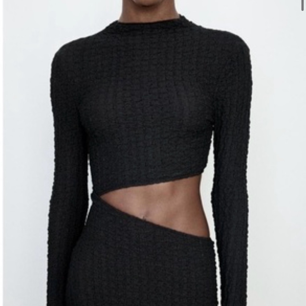 NWT ZARA Elegant Black Textured Women's cut out dress